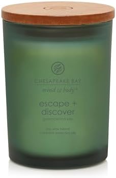 Chesapeake Bay Candle Escape + Discover Medium Jar by ChesapeakeBayFragrance